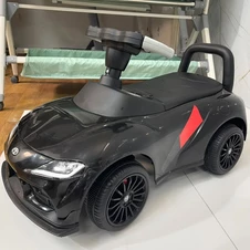 Каталка - толокар с ручкой M 6129 EL-2 черная, музыка, свет купить