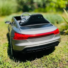 Детская машина M 6268 EBLR-1 Audi белая, кожаное сиденье фото 32