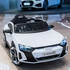 Детская машина M 6268 EBLR-1 Audi белая, кожаное сиденье фото 55