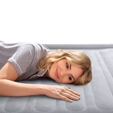 Надувная велюр кровать Intex 67768, 191 х 137 х 33 см., с электронасосом купить