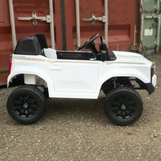 Детский электромобиль 2155FDEBLR-1(24V) белый Toyota с EVA колесами фото 33